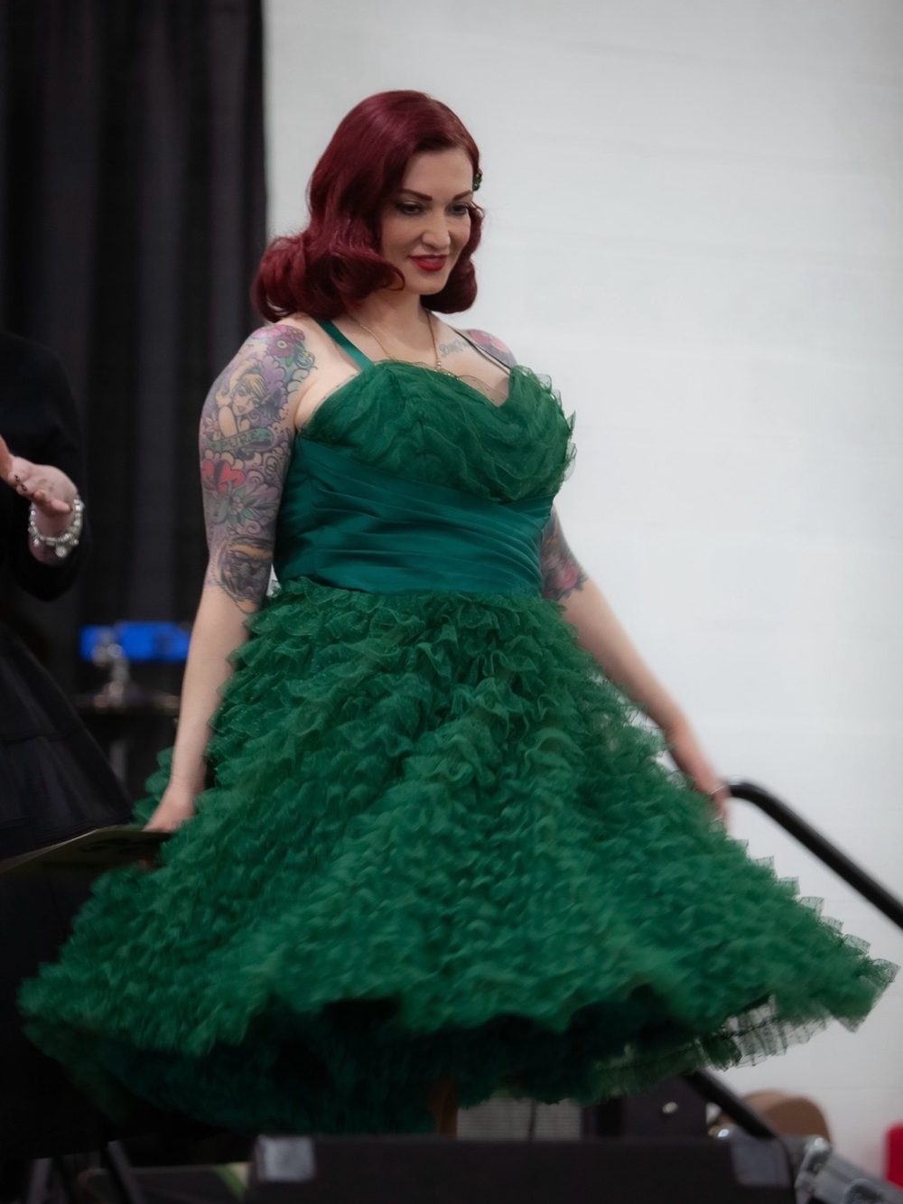 Emerald Green Ruffled Halter Tulle Party Dress - Picture 4 of 17